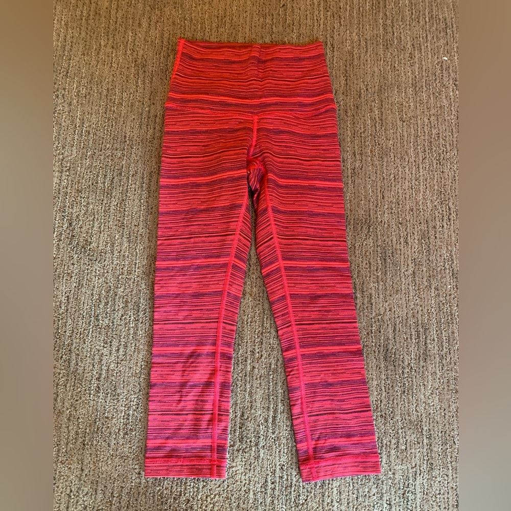 Lululemon Wunder Under Crop size 4